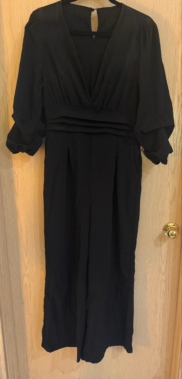 Black Wide Leg Jumpsuit Size 10 Deep V Neck Puff Sleeve Smocked Waist